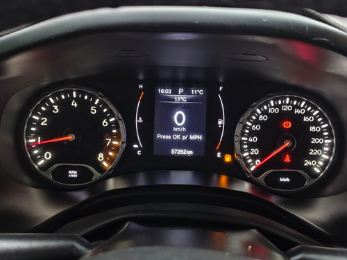 Jeep Renegade 1.8 16V FLEX LONGITUDE 4P AUTOMÁTICO