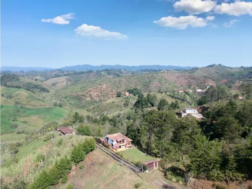 Encantadora Finca En Venta Cerca A Ríonegro
