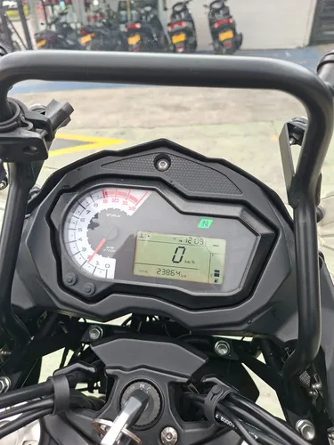 Trk 502 Con Sus Maletas,exploradoras Y Otros Accesorios