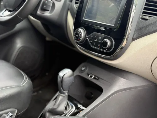 Renault Captur 2.0 Intens Automática