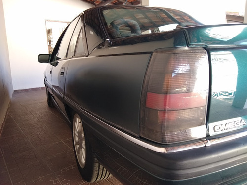 Imagem 8 de 11 de Chevrolet Omega