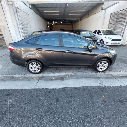 Ford Fiesta Sedan 1.6 16v Se Flex Powershift 4p