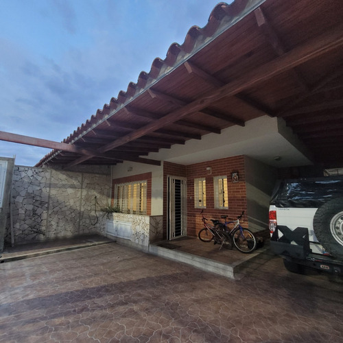 Imagen 3 de 23 de Casa En Venta En La Morita 1, Av Aragua, Urb Los Girasoles. 04121994409