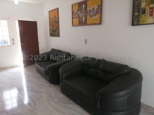 Imagen 21 de 30 de ||**|| Casa En Alquiler Final Av. La Mata, Cocina Semi Equipada, Céntrica, Amplia Cod Flex #23-19051/* 0414-523-21-38*/
