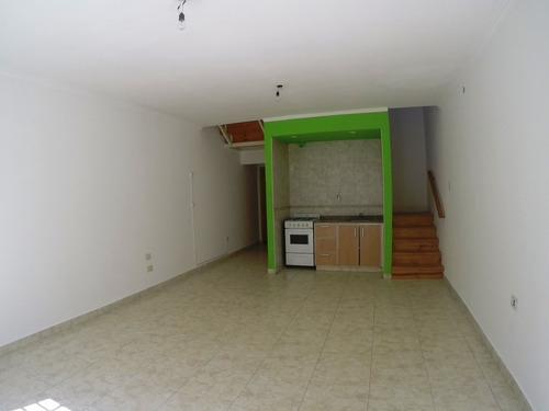 Imagen 3 de 12 de Excelente Duplex C/patio .venta