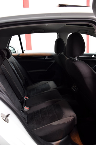 Imagen 10 de 19 de Volkswagen Golf 2015 1.4 Highline Tsi Dsg