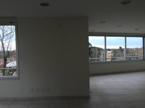 Imagen 4 de 9 de Oficina En Venta Con Vista Espectacular!