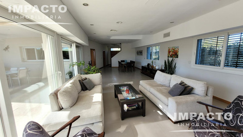 Casa En Venta En Club De Campo Las Cañuelas