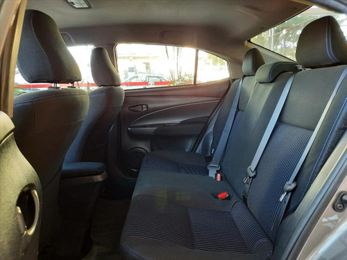 Imagem 11 de 12 de Yaris 1.5 16v Flex Sedan Xl Live Multidrive