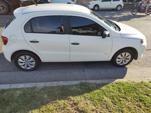 Imagen 8 de 14 de Volkswagen Gol Trend 2014 1.6 Pack I 101cv