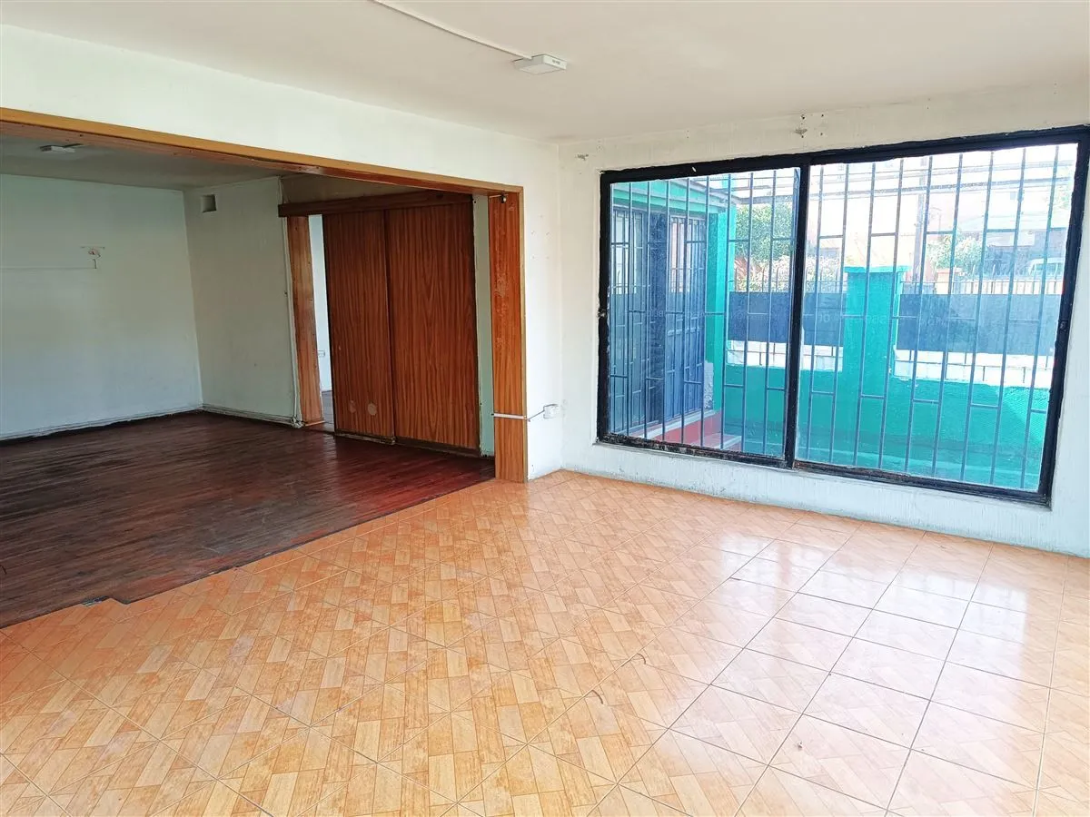 Imagen 3 de 21 de Casa En Venta De 3 Dorm. En Santiago