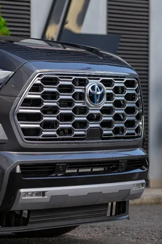 Toyota Sequoia Capstone 3.5