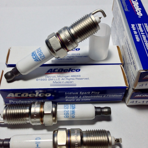 Imagen 2 de 3 de Bujia 41-110 Iridium Acdelco Silverado, Cheyenne, Triton