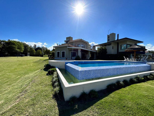 Se Vende Casa Con Costa En Lago Azul Carlos Paz