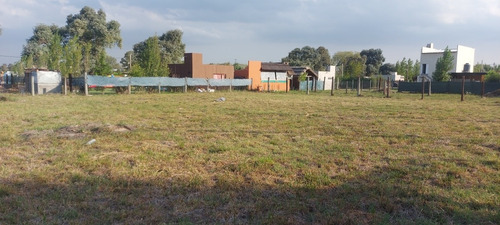Terreno En Barrio La Escondida Banco Provincia F Alvarez