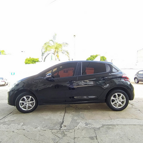 Peugeot 208 Allure 1.5 Touchscreen
