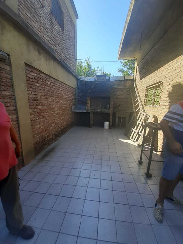 Imagen 2 de 14 de En Venta Galpon Sobre Gran Lote Y Entrada De Camion (220)