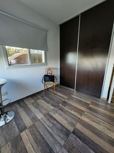 Imagen 7 de 15 de Hermosa Casa 4 Ambientes Con Parque En Los Robles