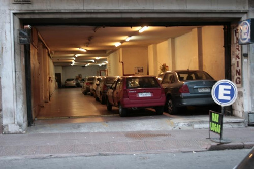 Local Ph Ciudad Vieja Actual Parking
