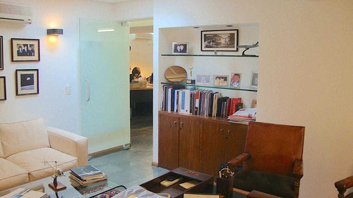 Imagen 4 de 14 de Enrique Foster 80