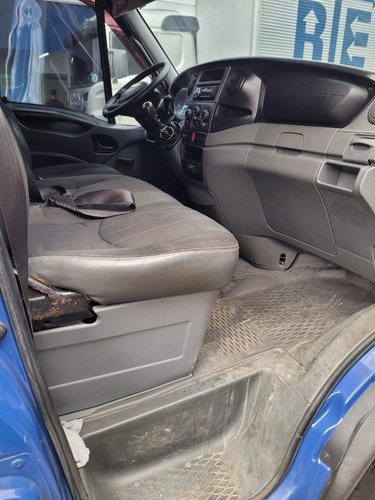 Imagem 2 de 8 de Iveco Daily 35s14 2019 Com Bau Financiamos