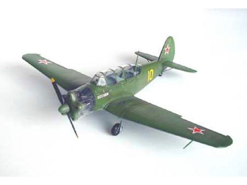 Yakovlev Yak-18 Max Trumpeter 02213 1:32