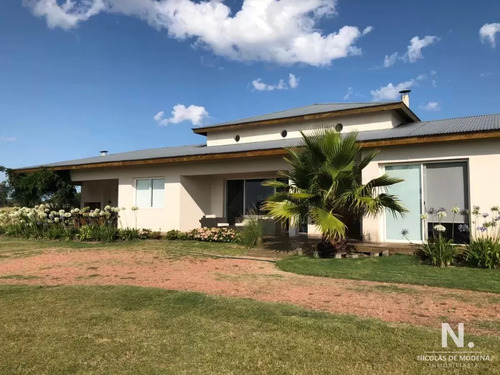 Impecable Casa, Comoda E Iluminada Con Hermosa Vista