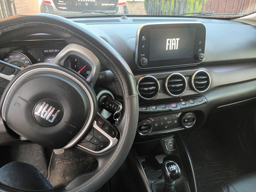 Fiat Cronos 1.8 16v Precision