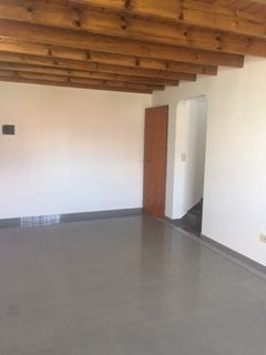 Imagen 2 de 12 de Departamento En Venta De 1 Dormitorios En Ramos Mejía