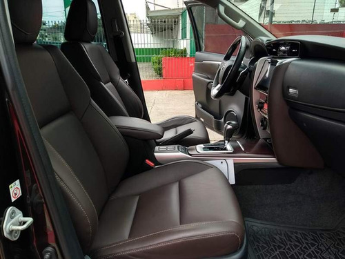 Toyota SW4 2.8 Tdi Srx 7l 4x4 Aut. 5p