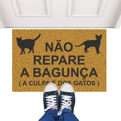 Tapete Capacho Gatos  60x40 Não Repare A Bagunça Personaliz. Cor Dourado-escuro Desenho Do Tecido Trama Vinílica 13mm Emborrachado Antiderrapante