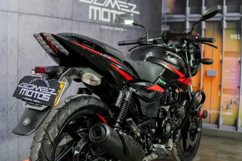 Bajaj Pulsar 180 Fi 2023