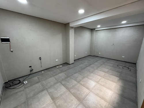 Galpón En Alquiler - 500m2 - Avellaneda