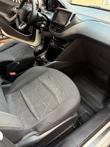 Peugeot 208 1.6 16v Griffe Flex 5p