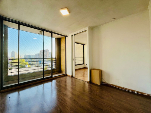 Oportunidad: Se Vende Departamento Metro Santa Ana + Bodega