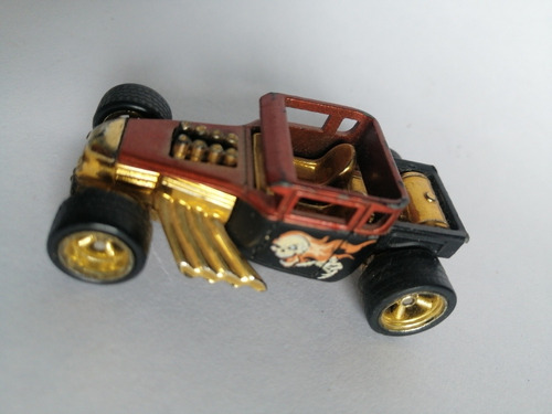 Hot Wheels Larry's Garage Bone Shaker With Real Riders