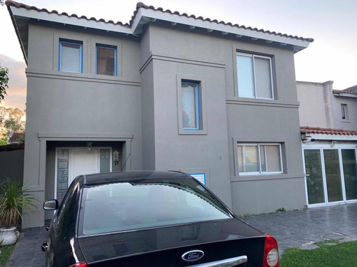 Casa En Venta - 3 Dormitorios 3 Baños 2 Cocheras - 450mts2 - La Candela, Pilar