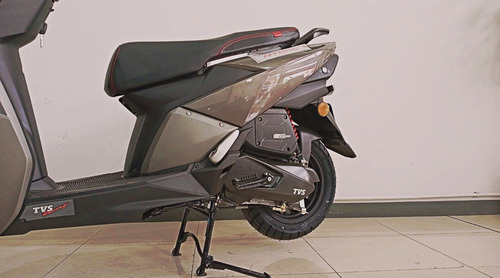 Imagen 7 de 20 de Tvs Ntorq 125 Scooter 0km 2023 Azul Gris Rojo Motonet