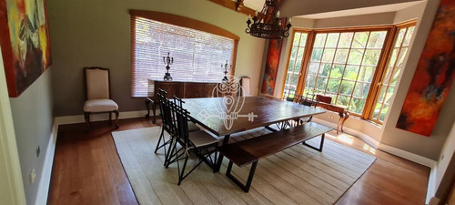 Casa Estilo Ingles En Venta De 7 Dorm. Las Brisas En Colina