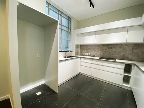 Alquiler - Apartamento U Oficina Reciclada, 348m2 En El Centro - 18 De Julio Y Plaza Cagancha