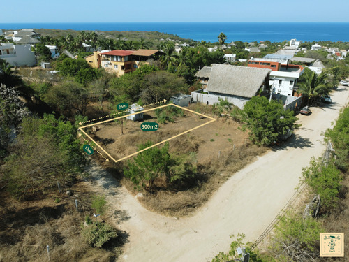 Excelente Terrenos Con Vista Al Mar En La Parte Alta De Punta Zicatela, Puerto Escondido