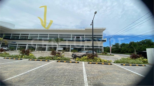 Local En Renta, Prolongación La Luna, Plaza Bulan, Cancún