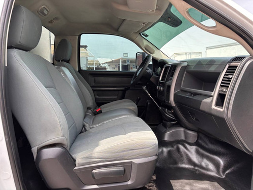 RAM 4000 5.7 Chasis Cabina Pl 4x2 Mt
