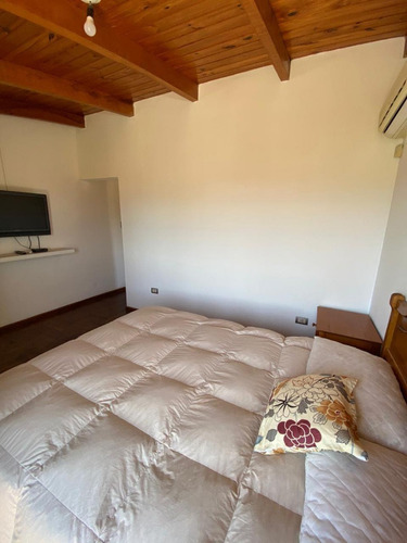 Imagen 13 de 27 de Casa Con Pileta Para 10 Personas, Hermosa Vista Al Lago