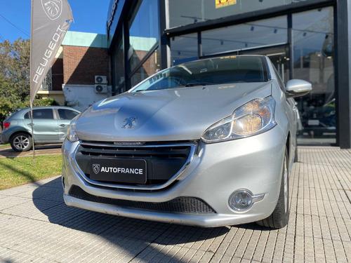 Peugeot 208 1.5 Allure Touchscreen