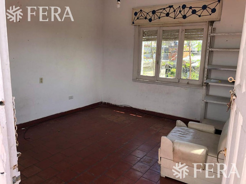 Imagen 16 de 18 de Venta De Casa 3 Ambientes A Reciclar Con Patio En Villa Dominico (26740)