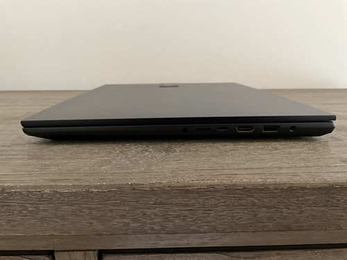 Laptop Asus Vivobook Pro 16x Oled M7600qe Amd Ryzen7 16gb 1t (Usado)
