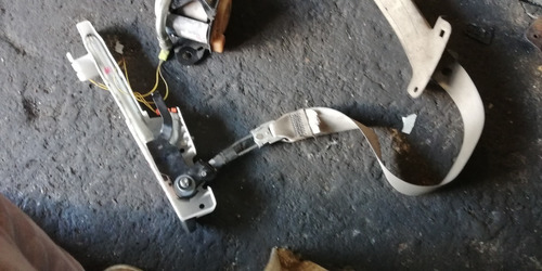 Cinturon De Seguridad Delantero Derecho Nissan Tiida 