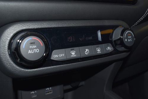 Imagen 10 de 25 de Nissan Kicks Exclusive Cvt Juan Carlos