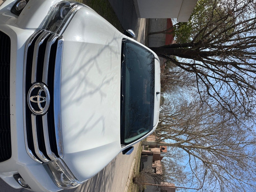 Imagen 2 de 8 de Toyota Hilux